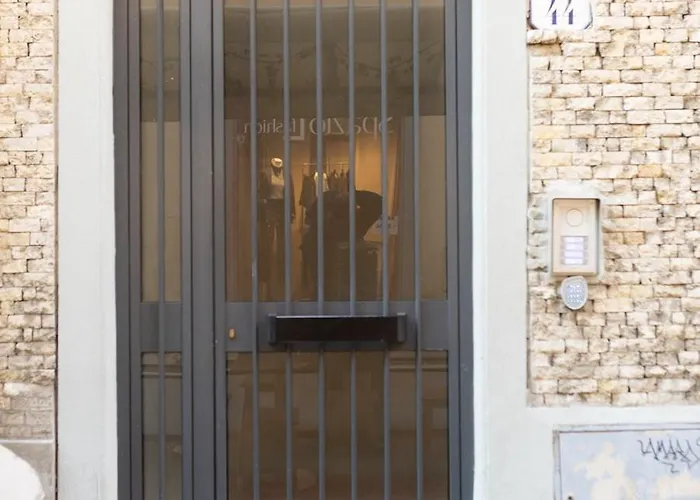 Gioberti Penthouse Apartman *